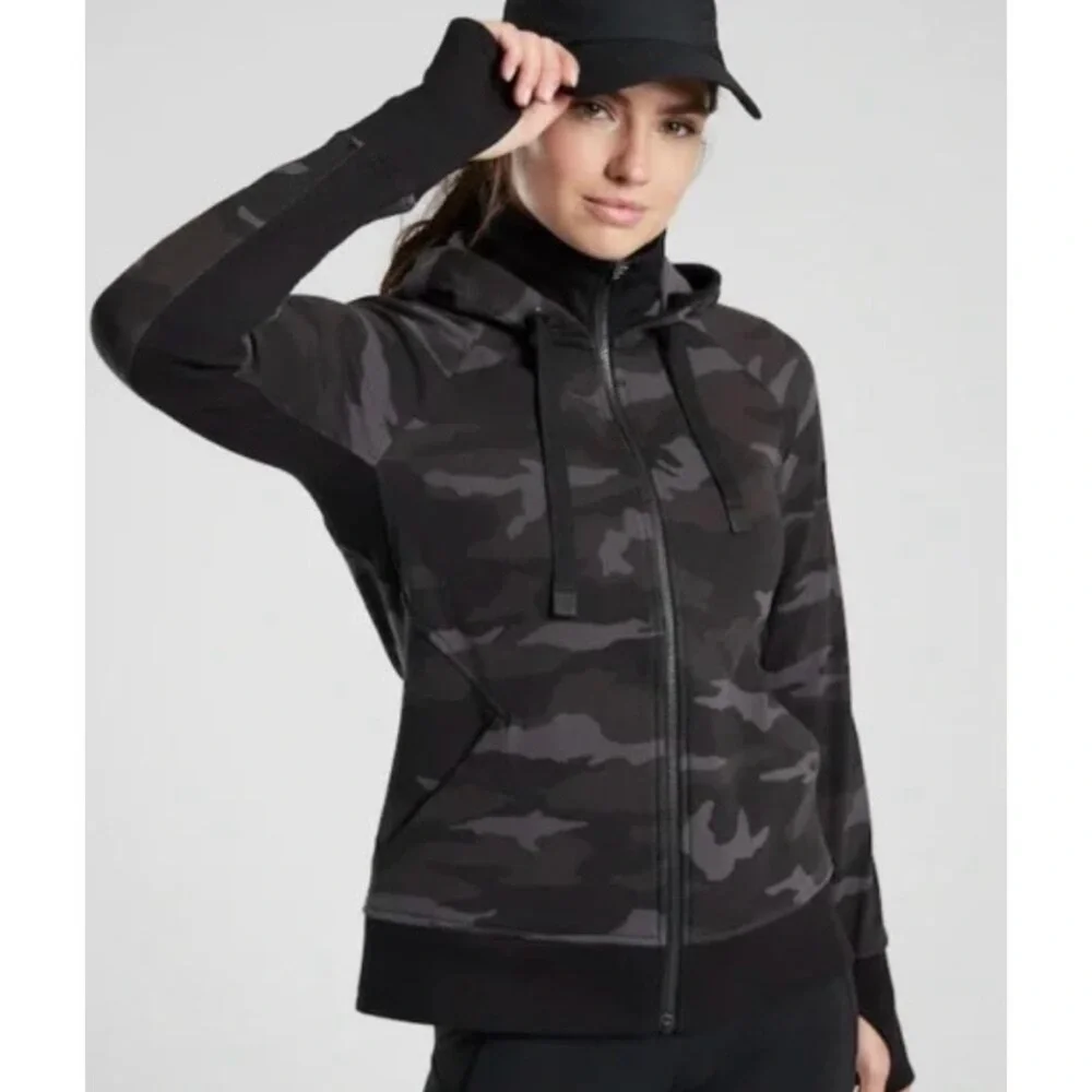 Athleta Triumph Zip Up Hoodie in Black Camo. EUC. Women’s Size Small - Picture 1 of 14